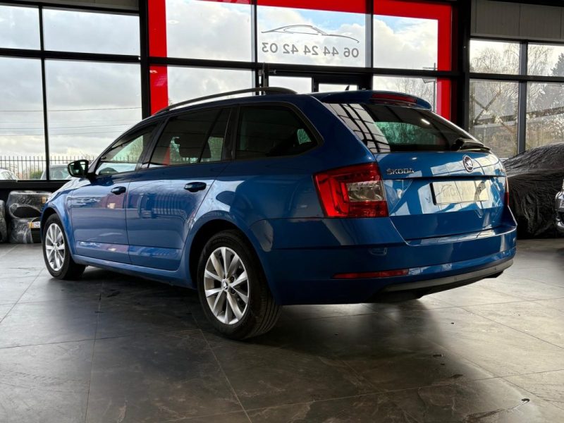 Skoda Octavia 1.6 TDI 116ch 🚗 Suivi 📋 Carplay 📱 🔗 Attelage 🔊 Reprise 🔄 Garantie 🛡️