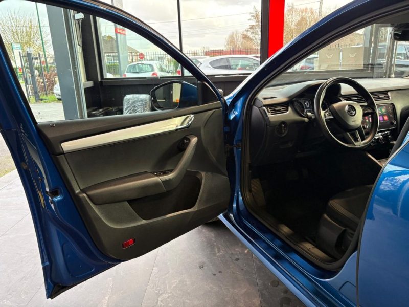 Skoda Octavia 1.6 TDI 116ch 🚗 Suivi 📋 Carplay 📱 🔗 Attelage 🔊 Reprise 🔄 Garantie 🛡️