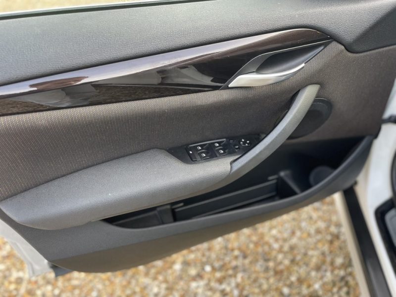 B.M.W. X1 SDRIVE18DA 143CH BVA LOUNGE PHASE 2 2014