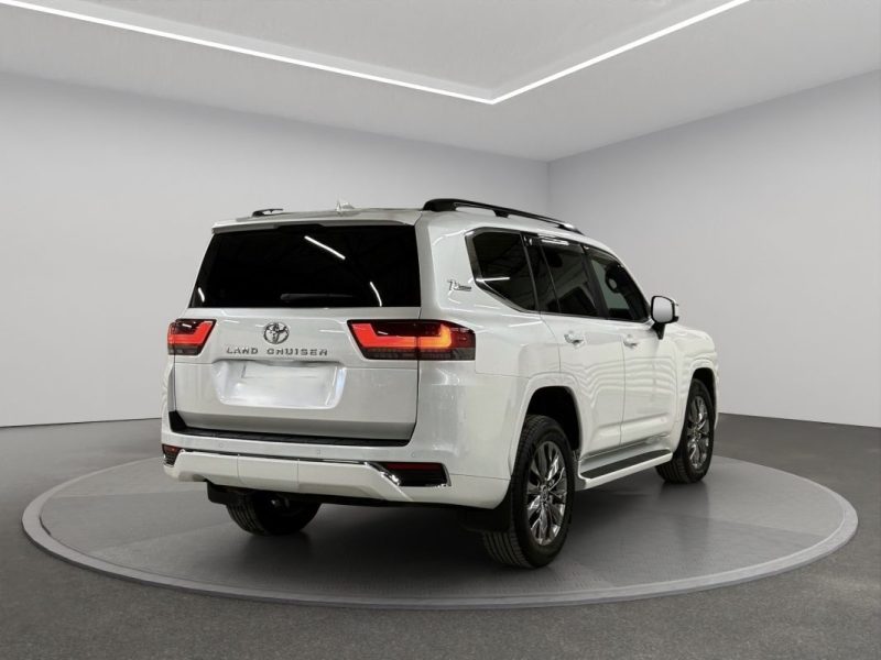 Toyota LAND CRUISER 300 DIESEL 3.3 ZX FULL R1842