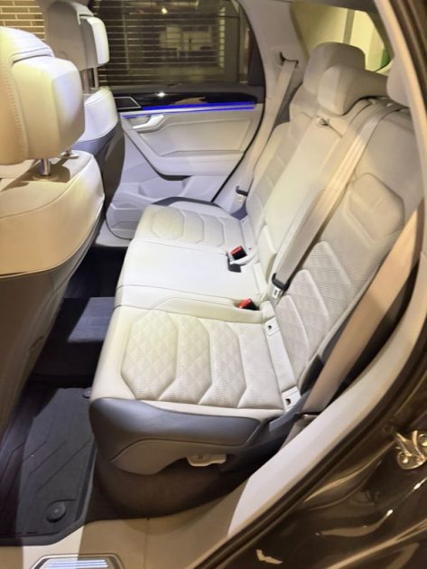 Volkswagen TOUAREG V8 TDI 4Motion 421 CARAT EDITION R1843