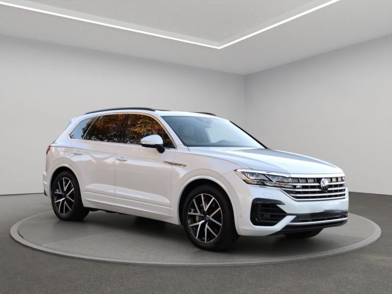 VOLKSWAGEN TOUAREG R LINE V8 2020