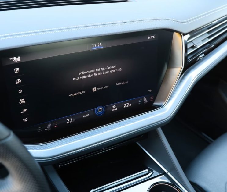 VOLKSWAGEN TOUAREG R LINE V8 2020