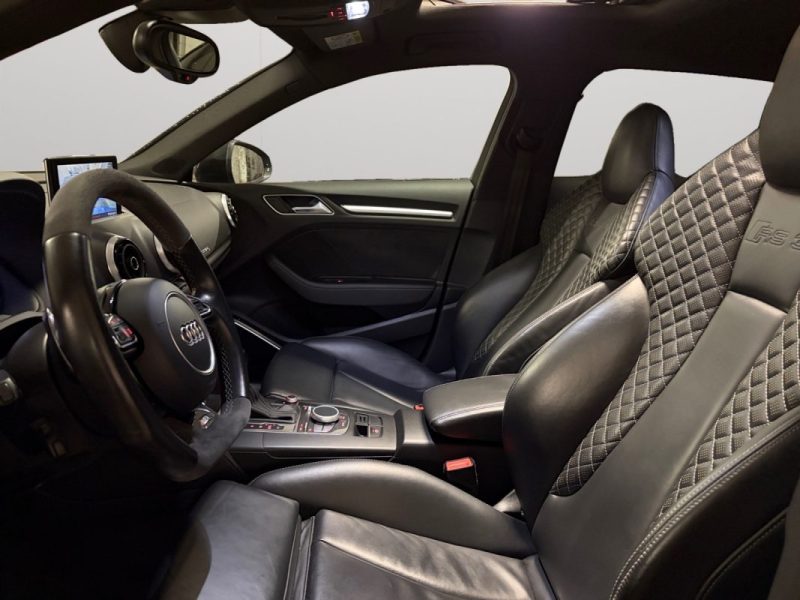 AUDI RS3 SPORTBACK RS3 (8V1) SportBack Quattro 2.5 TFSi S-Tronic 367cv - Toit ouvrant