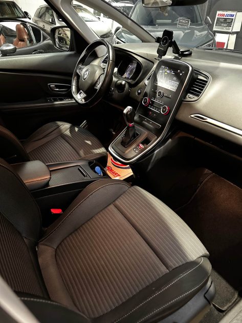 MAGNIFIQUE RENAULT GRAND SCENIC 1.5 dCi 110 CH (SUIVI D'ENTRETIEN, CAMÉRA DE RECUL, CLIMATISATION)