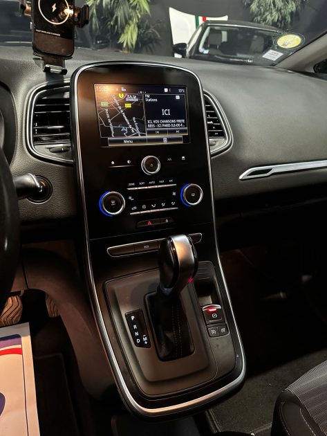 MAGNIFIQUE RENAULT GRAND SCENIC 1.5 dCi 110 CH (SUIVI D'ENTRETIEN, CAMÉRA DE RECUL, CLIMATISATION)