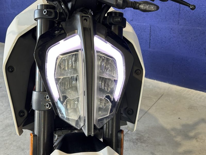 KTM 390 DUKE 2018 / Permis A2 / Akrapovic / 20 000 KMS 