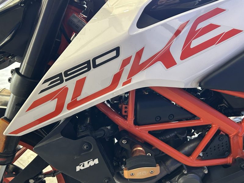 KTM 390 DUKE 2018 / Permis A2 / Akrapovic / 20 000 KMS 