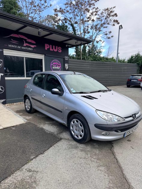 Peugeot 206+ 1.4 HDI – Révisée, Garantie incluse, aucun frais à prévoir
