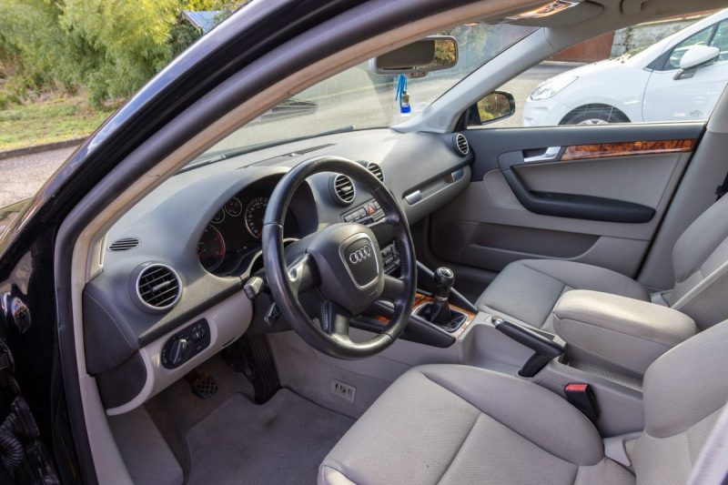 AUDI A3 - 2 SPORTBACK 2.0 TDI 140 ATTRACTION 2006