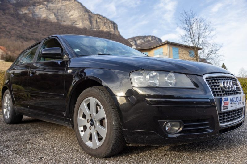 AUDI A3 - 2 SPORTBACK 2.0 TDI 140 ATTRACTION 2006