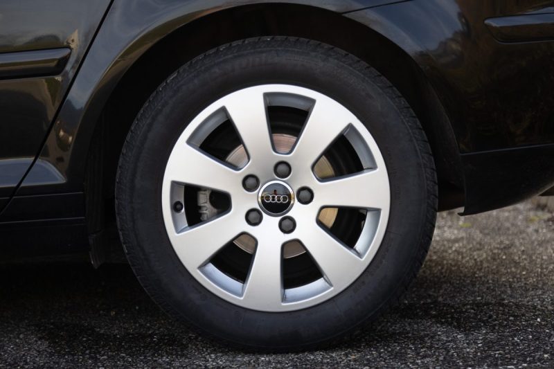 AUDI A3 - 2 SPORTBACK 2.0 TDI 140 ATTRACTION 2006