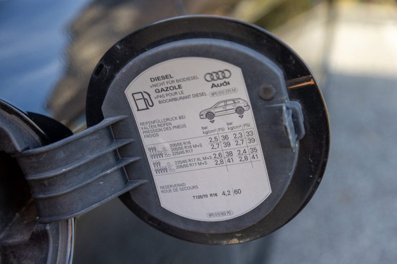 AUDI A3 - 2 SPORTBACK 2.0 TDI 140 ATTRACTION 2006