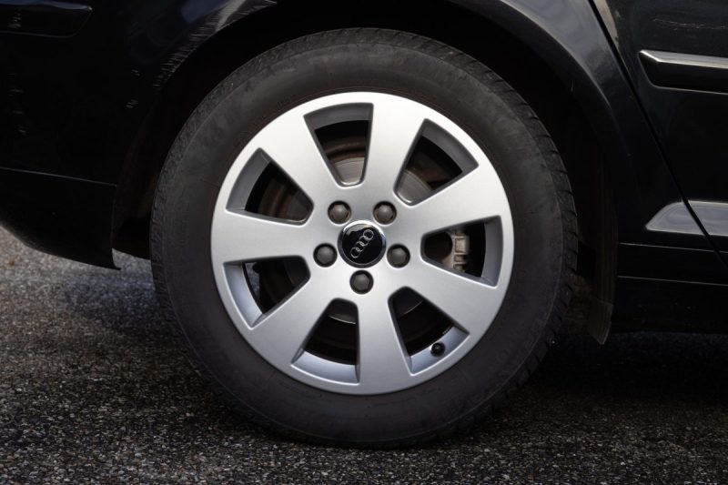 AUDI A3 - 2 SPORTBACK 2.0 TDI 140 ATTRACTION 2006