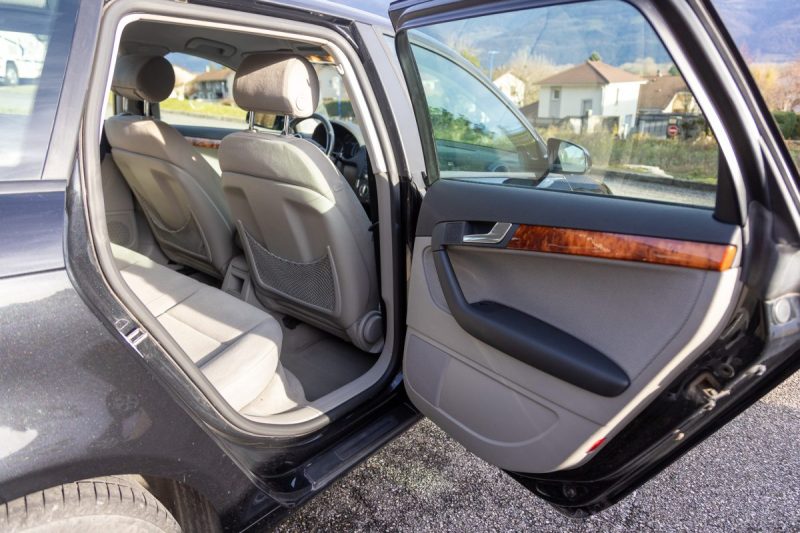 AUDI A3 - 2 SPORTBACK 2.0 TDI 140 ATTRACTION 2006