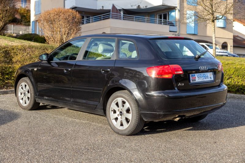 AUDI A3 - 2 SPORTBACK 2.0 TDI 140 ATTRACTION 2006