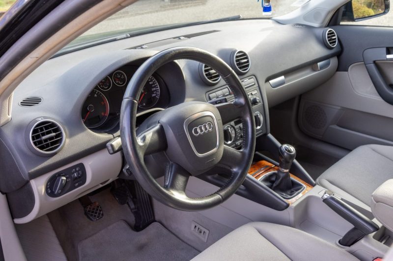 AUDI A3 - 2 SPORTBACK 2.0 TDI 140 ATTRACTION 2006