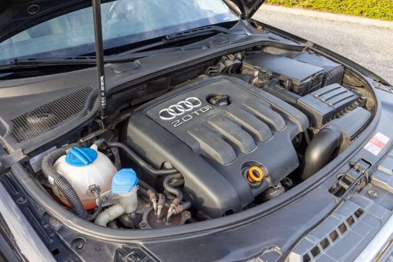 AUDI A3 - 2 SPORTBACK 2.0 TDI 140 ATTRACTION 2006