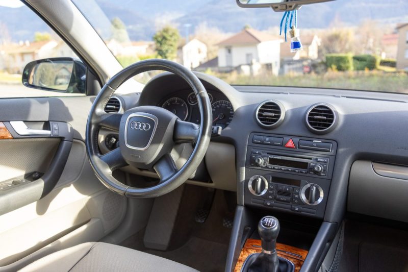 AUDI A3 - 2 SPORTBACK 2.0 TDI 140 ATTRACTION 2006