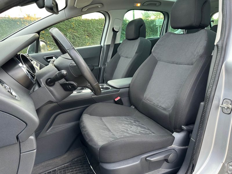 PEUGEOT 3008 1.6 THP 16V 156CH FÉLINE 2012