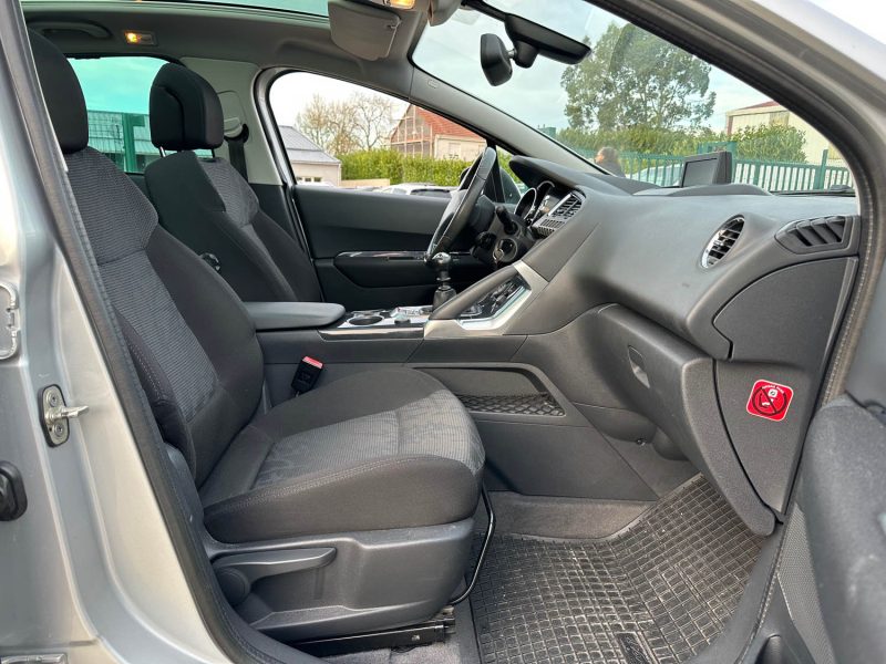 PEUGEOT 3008 1.6 THP 16V 156CH FÉLINE 2012