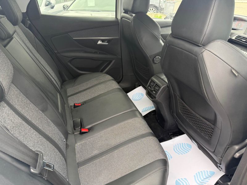 PEUGEOT 3008 1.5 BLUEHDI 130CH ALLURE GARANTIE