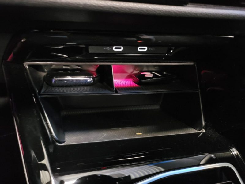 VOLKSWAGEN GOLF 1.5 E-TSI 150 R-LINE / TOIT OUVRANT / ECLAIRAGE D'AMBIANCE / HARMAN & KARDON / APPLE