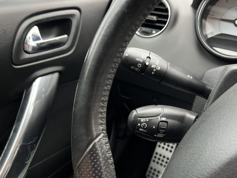 PEUGEOT 308 CC CABRIOLET PHASE 2 FELINE 2.0 HDI 160 Cv 62 300 Kms CUIR GPS XENONS - GARANTIE 1 AN