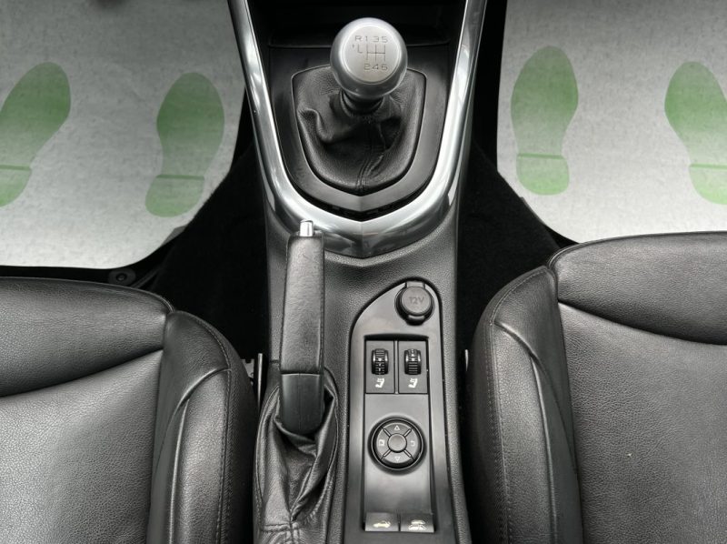 PEUGEOT 308 CC CABRIOLET PHASE 2 FELINE 2.0 HDI 160 Cv 62 300 Kms CUIR GPS XENONS - GARANTIE 1 AN