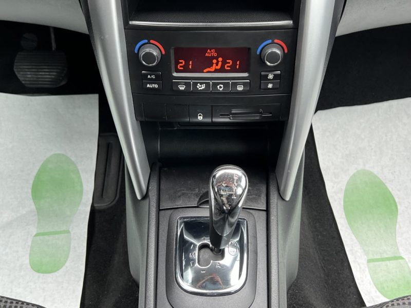 PEUGEOT 207 PHASE 2 1.4 90 Cv 1ERE MAIN 34 200 Kms BOITE AUTOMATIQUE 5 PORTES - GARANTIE 1 AN