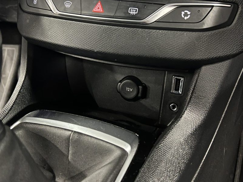 PEUGEOT 308 II STYLE 1.2 110 Cv 1ERE MAIN / ECRAN GPS TACTILE 44 800 Kms CRIT AIR 1  - GARANTIE 1 AN