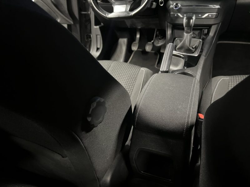 PEUGEOT 308 II STYLE 1.2 110 Cv 1ERE MAIN / ECRAN GPS TACTILE 44 800 Kms CRIT AIR 1  - GARANTIE 1 AN