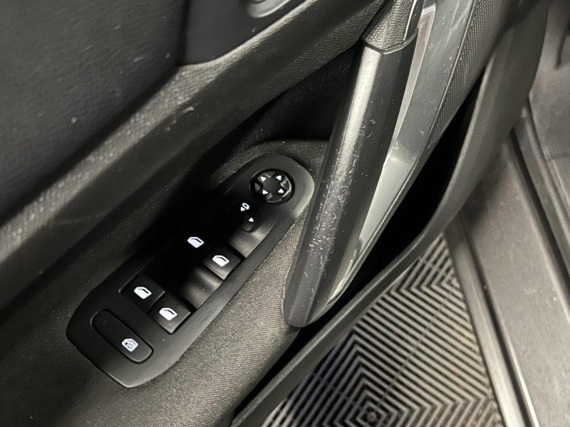 PEUGEOT 308 II STYLE 1.2 110 Cv 1ERE MAIN / ECRAN GPS TACTILE 44 800 Kms CRIT AIR 1  - GARANTIE 1 AN