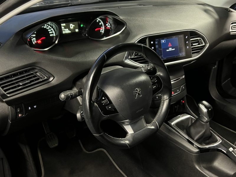 PEUGEOT 308 II STYLE 1.2 110 Cv 1ERE MAIN / ECRAN GPS TACTILE 44 800 Kms CRIT AIR 1  - GARANTIE 1 AN