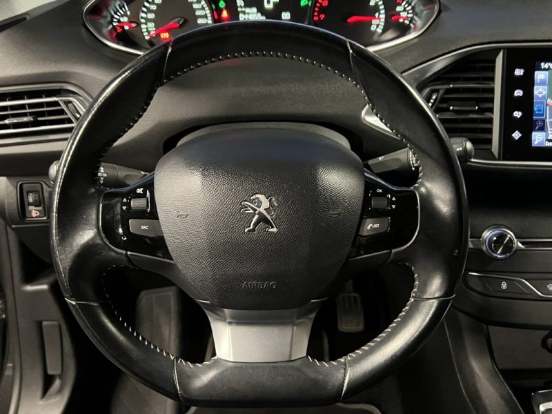 PEUGEOT 308 II STYLE 1.2 110 Cv 1ERE MAIN / ECRAN GPS TACTILE 44 800 Kms CRIT AIR 1  - GARANTIE 1 AN
