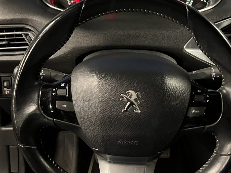 PEUGEOT 308 II STYLE 1.2 110 Cv 1ERE MAIN / ECRAN GPS TACTILE 44 800 Kms CRIT AIR 1  - GARANTIE 1 AN