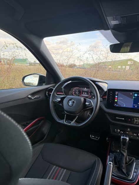 SKODA FABIA 1.0 TSI 110ch MONTE CARLO DSG7 / Grand écran / Sièges Baquet / Modèle rare ! 