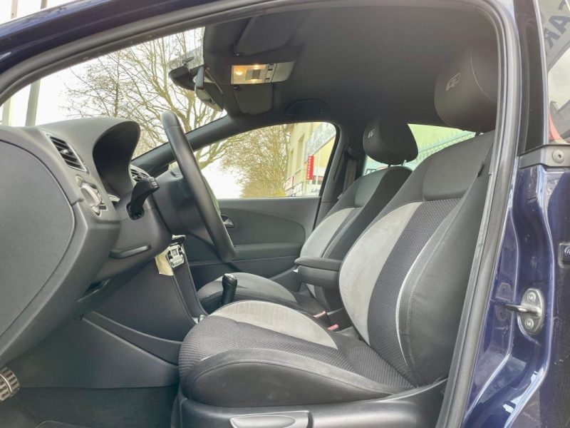 VOLKSWAGEN POLO V 1.6 TDI 105 R-LINE 