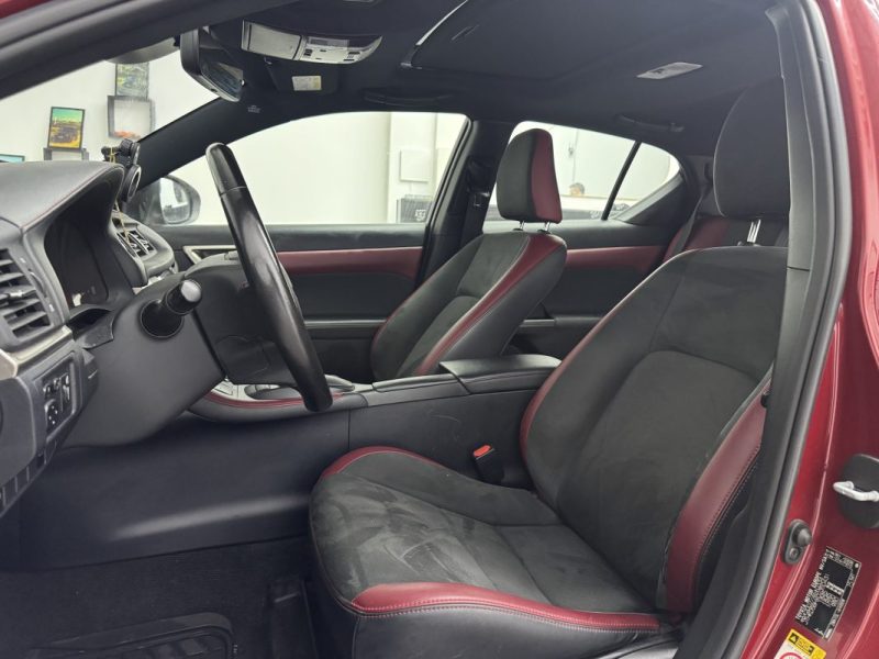 LEXUS CT200H SPORT DESIGN - BVA - 2.0L 136Cv - TOI OUVRANT - GARANTIE 12 MOIS - 324.15 € / mois