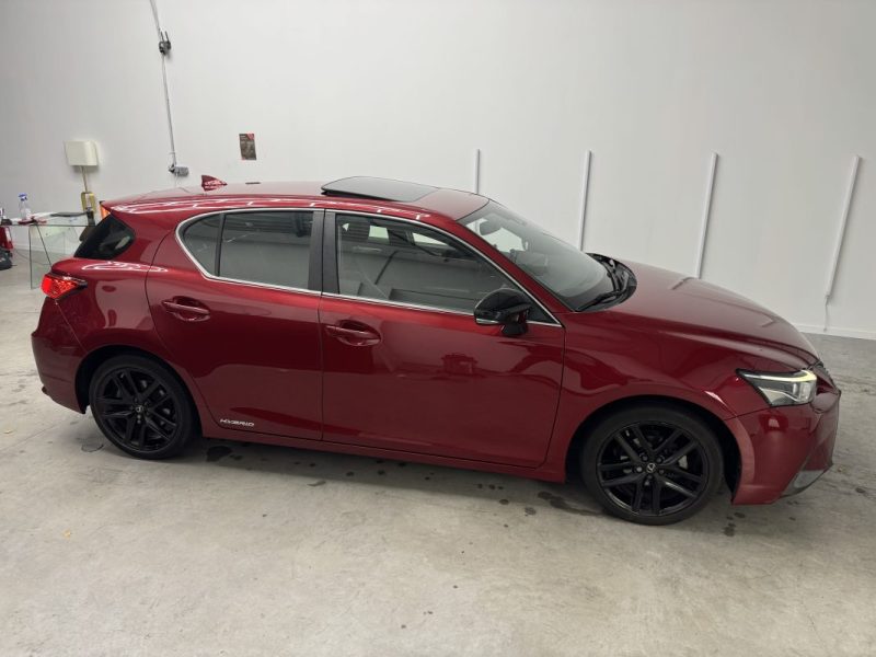 LEXUS CT200H SPORT DESIGN - BVA - 2.0L 136Cv - TOI OUVRANT - GARANTIE 12 MOIS - 324.15 € / mois