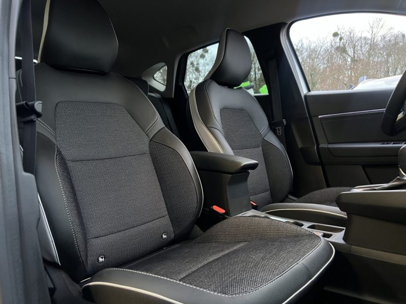 RENAULT CAPTUR II 1.6 E-TECH FULL HYBRID 145 Cv TECHNO / 1ERE MAIN 9300 Kms CritAir1 - GARANTIE 1 AN