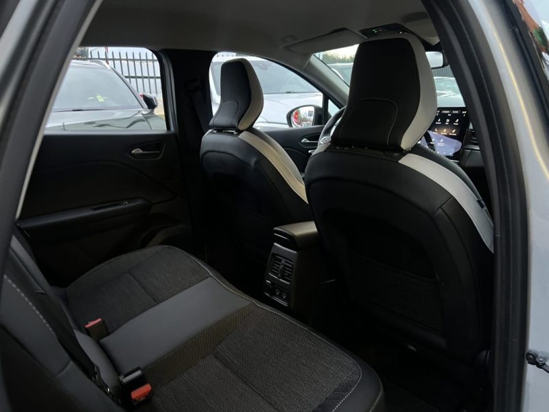 RENAULT CAPTUR II 1.6 E-TECH FULL HYBRID 145 Cv TECHNO / 1ERE MAIN 9300 Kms CritAir1 - GARANTIE 1 AN