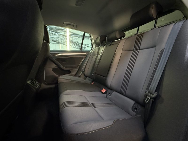 VOLKSWAGEN GOLF  2016