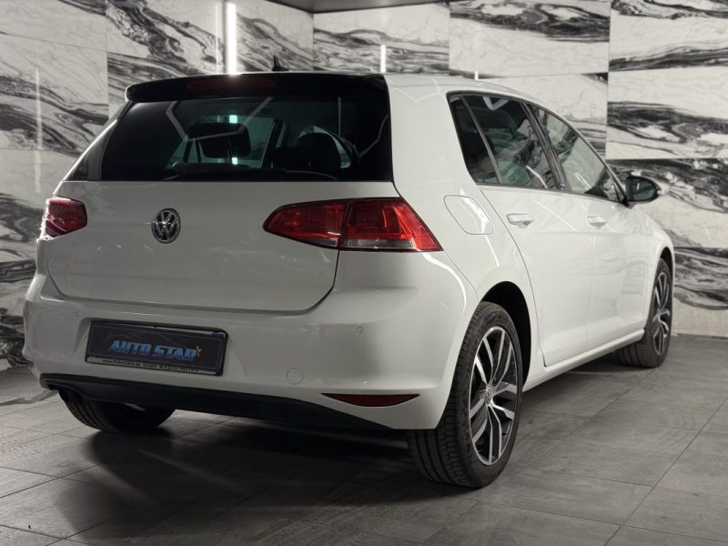 VOLKSWAGEN GOLF  2016