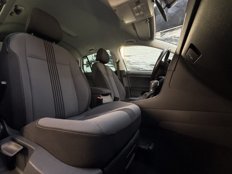 VOLKSWAGEN GOLF  2016