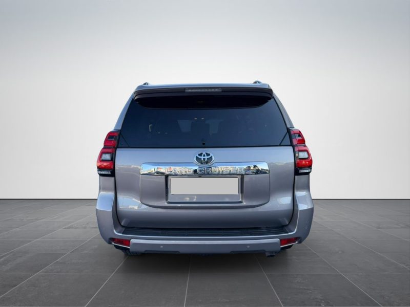 TOYOTA LAND CRUISER 2.8 D 4D CONFORT R1846