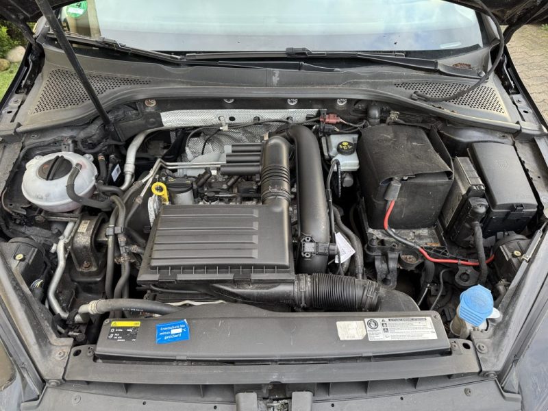 VOLKSWAGEN GOLF 7 CONFORT LINE  GARANTIE 12 MOIS