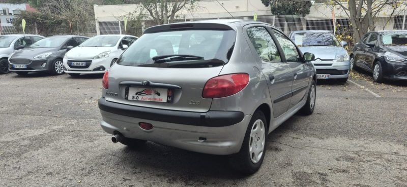 PEUGEOT 206 1.6l i 110ch, *Idéale jeune conducteur*, *Clim auto*, *GPS*