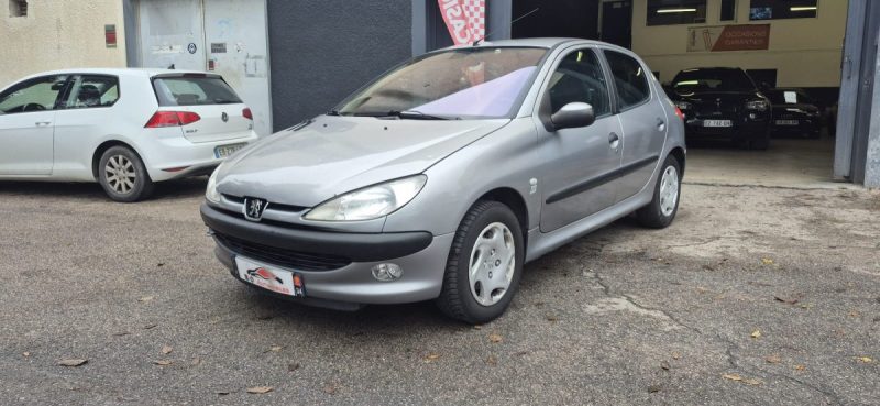 PEUGEOT 206 1.6l i 110ch, *Idéale jeune conducteur*, *Clim auto*, *GPS*