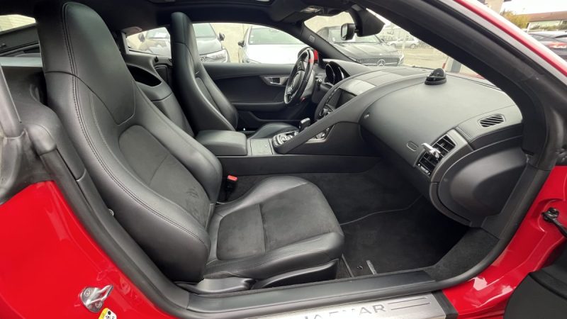 JAGUAR F-TYPE COUPÉ 3.0 V6 S 380CV BOITE ZF8 F1 